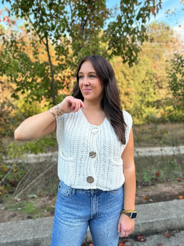 Short-Sleeve DressChunky Beige Sweater Vest