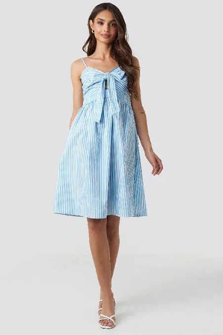 Flutter-Sleeve DressFront Knot Midi Dress White/Blue